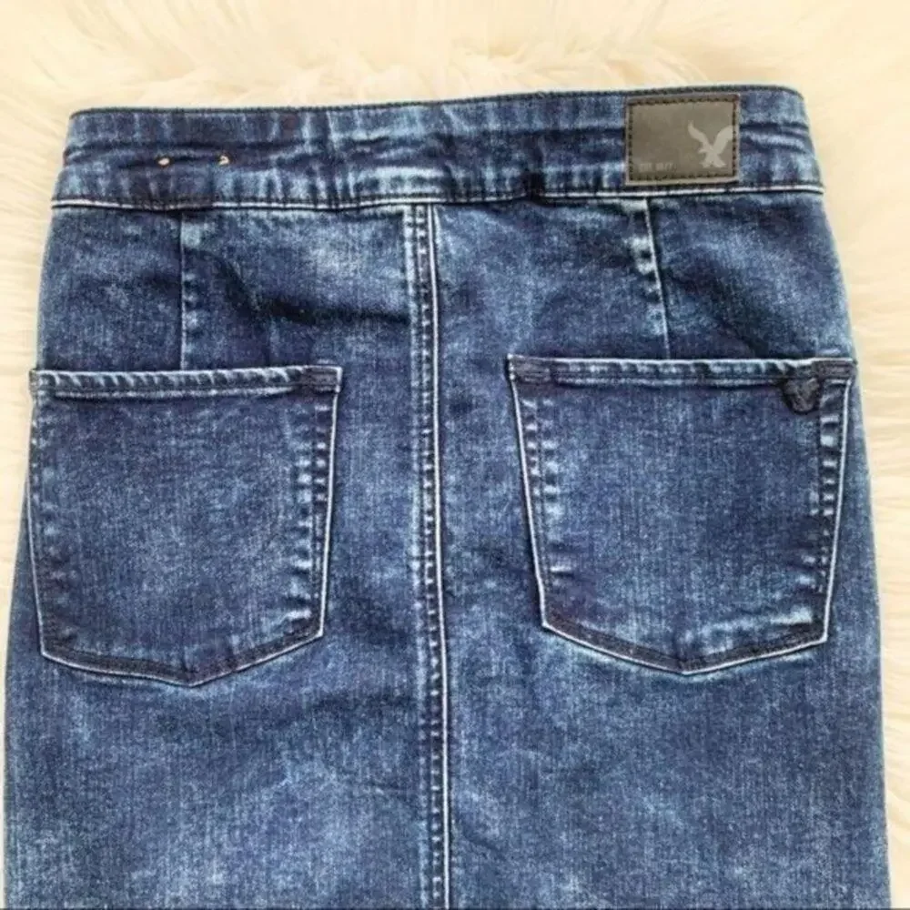American Eagle Dark Blue Acid Wash Denim Mini Skirt Size 2